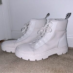 Dr. Martens - Combs Platform Boot